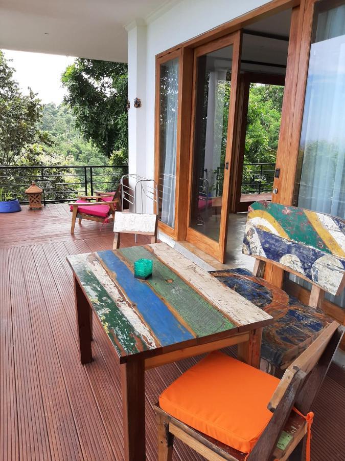 Liri Villa - Ocean, Hills, Valley View โลวินา ภายนอก รูปภาพ