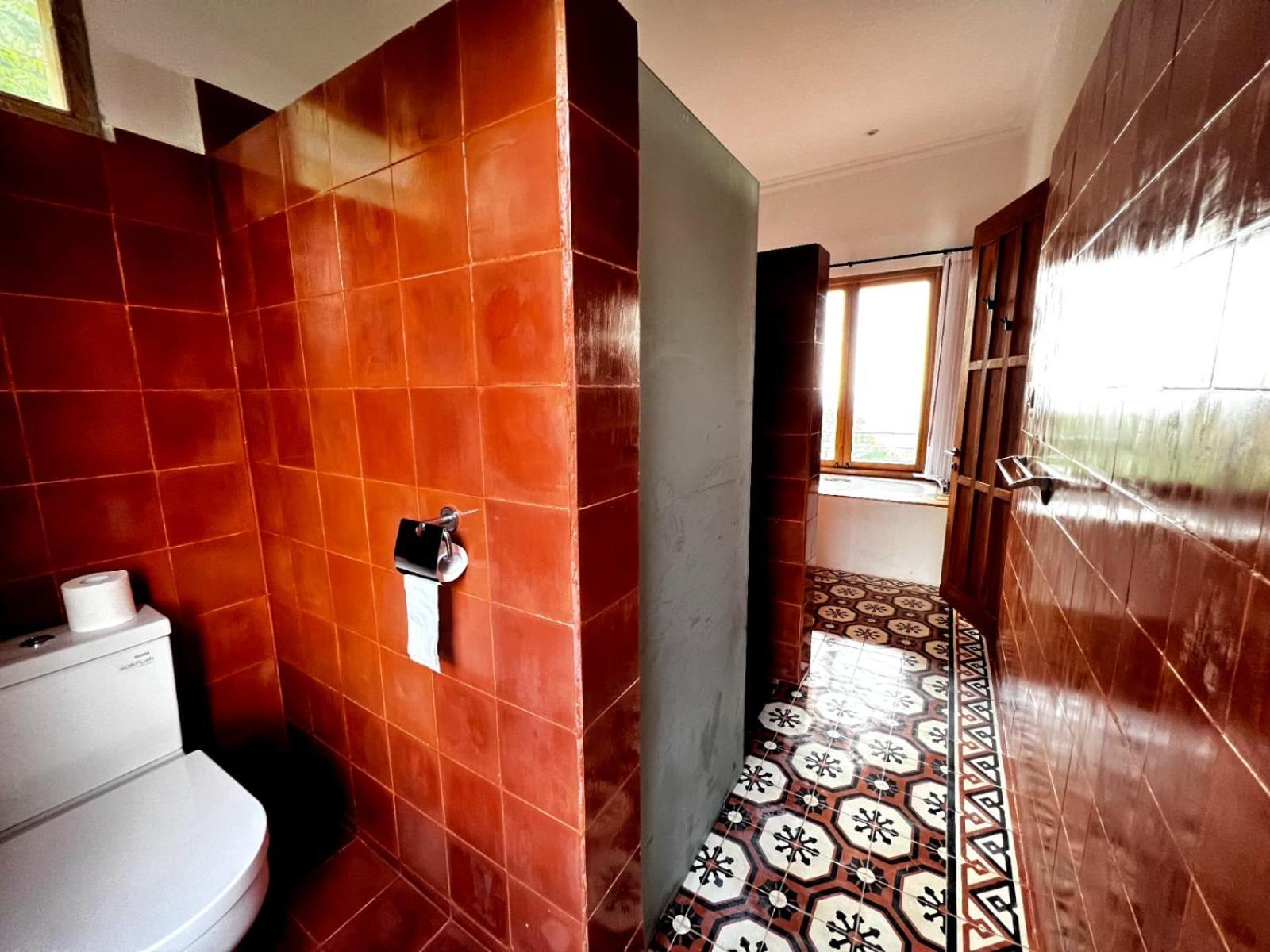 Liri Villa - Ocean, Hills, Valley View โลวินา ภายนอก รูปภาพ