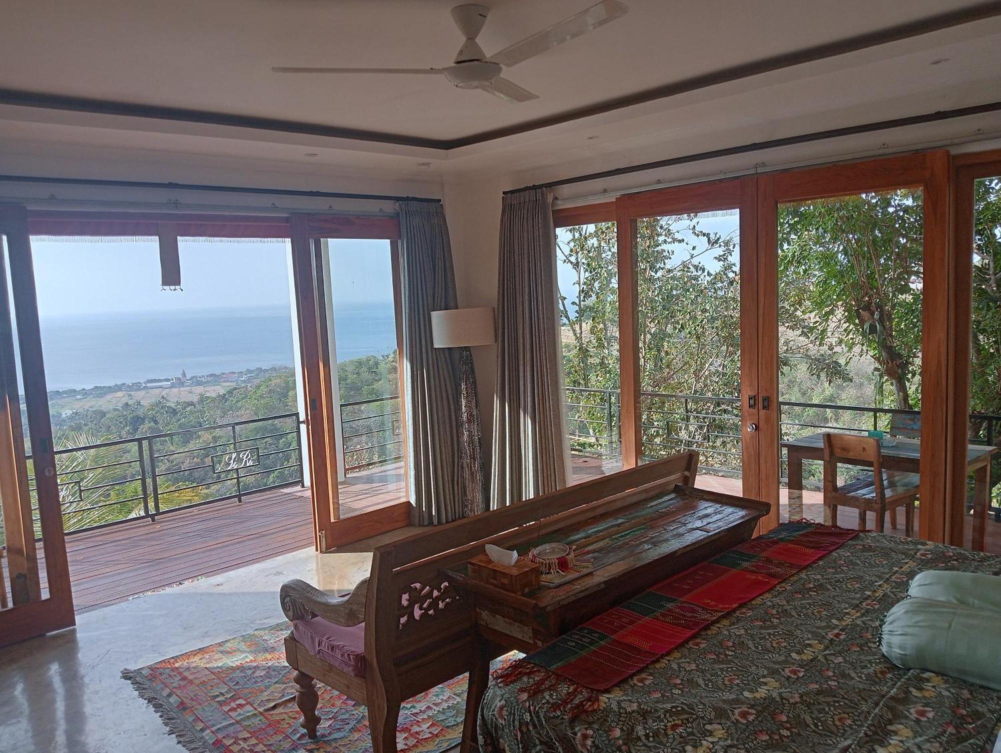 Liri Villa - Ocean, Hills, Valley View โลวินา ภายนอก รูปภาพ